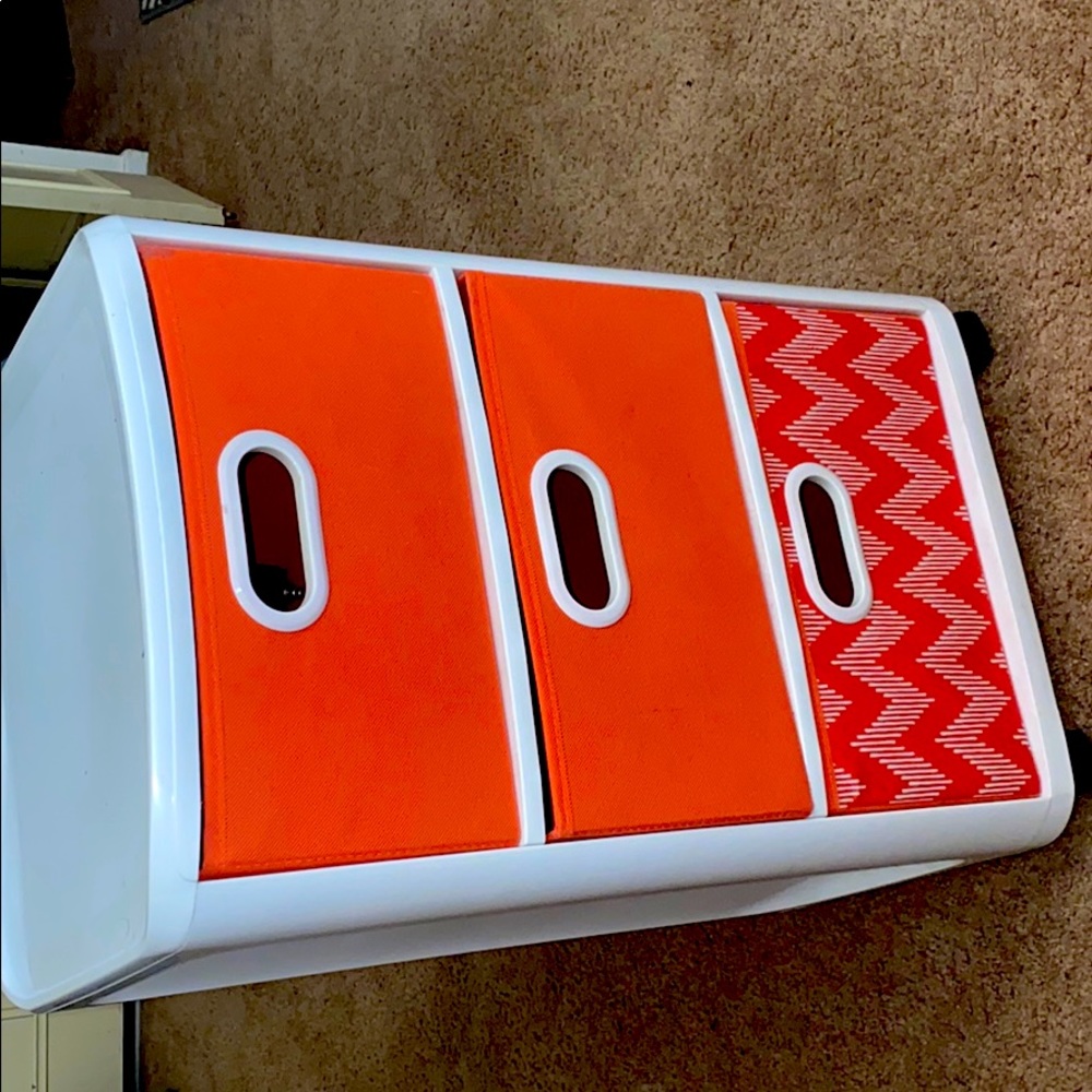 Hi I’m selling a stand nothing is wrong with it